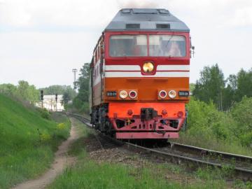 ТЭП70-0194 с поездом 